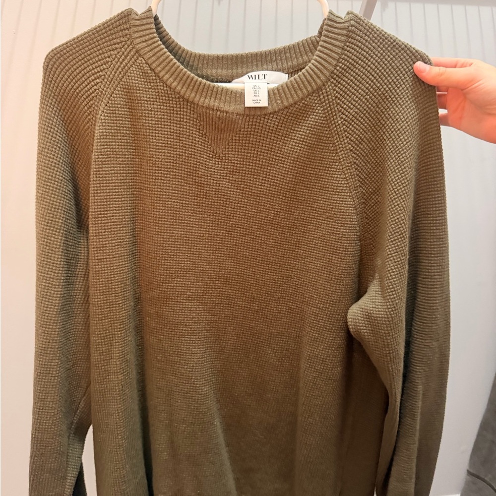 Wilt men’s Olive Crewneck Sweater